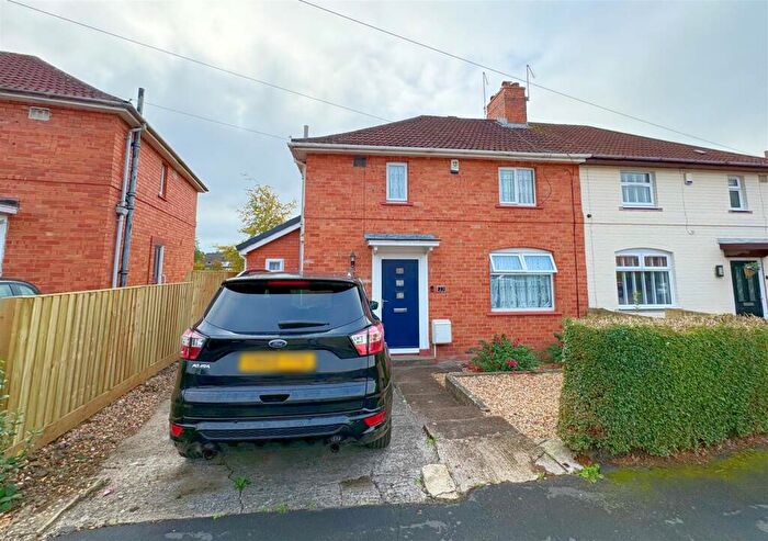 3 Bedroom Semi-Detached House For Sale In Willinton Road, Bristol, BS4