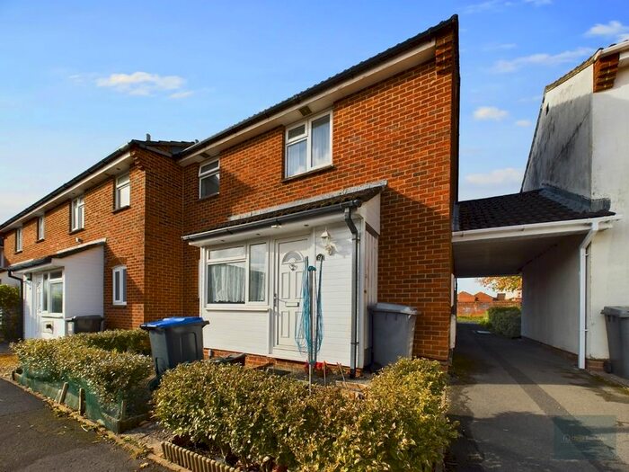 1 Bedroom End Of Terrace House To Rent In Buckleaze Close, Trowbridge, BA14