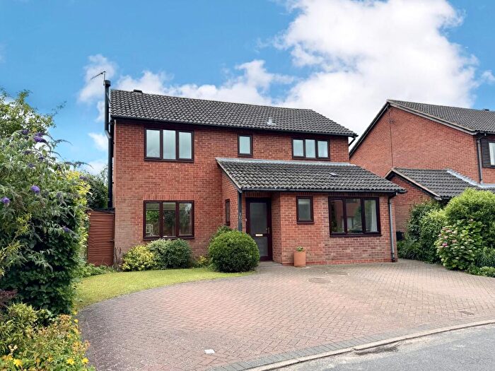 4 Bedroom Detached House For Sale In Bridgetown Road, Stratford-upon-avon, Warwickshire, CV37