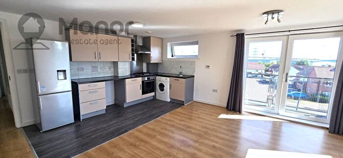 2 Bedroom Flat To Rent In Cameron Drive, Dartford, DA1