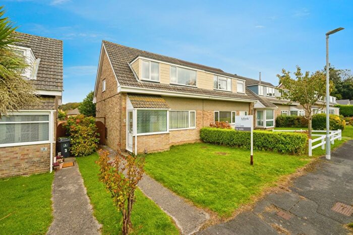 3 Bedroom Semi-Detached House For Sale In Hogarth Walk, Plymouth, Devon, PL9