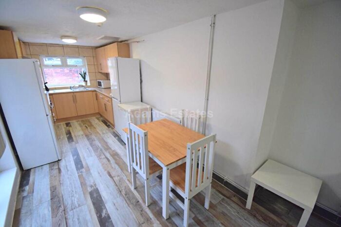 7 Bedroom Terraced House To Rent In Addington Road, Reading, RG1