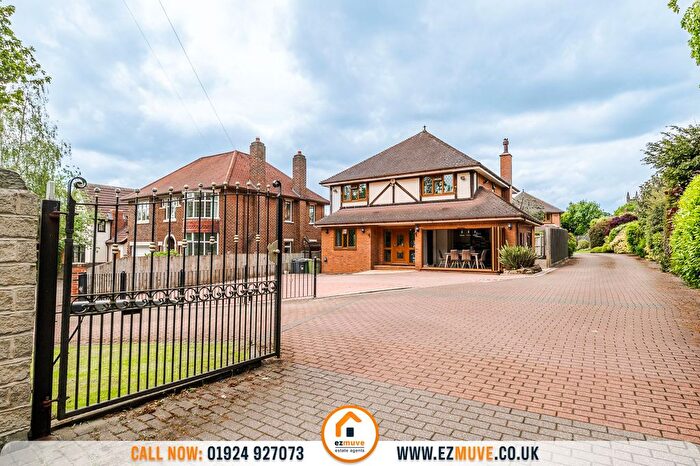5 Bedroom Detached House For Sale In Huddersfield Road, Mirfield, WF14