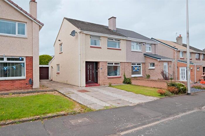 3 Bedroom Semi-Detached House For Sale In Silvertonhill Ave, Hamilton, ML3