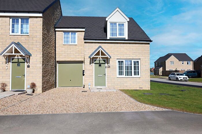 3 Bedroom Semi-Detached House For Sale In Cranmer Road, PE20