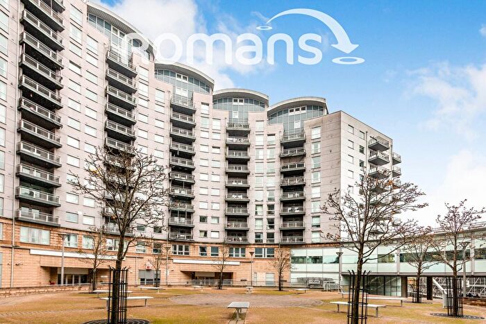 2 Bedroom Flat To Rent In Crown Heights, Alencon Link, Basingstoke, RG21