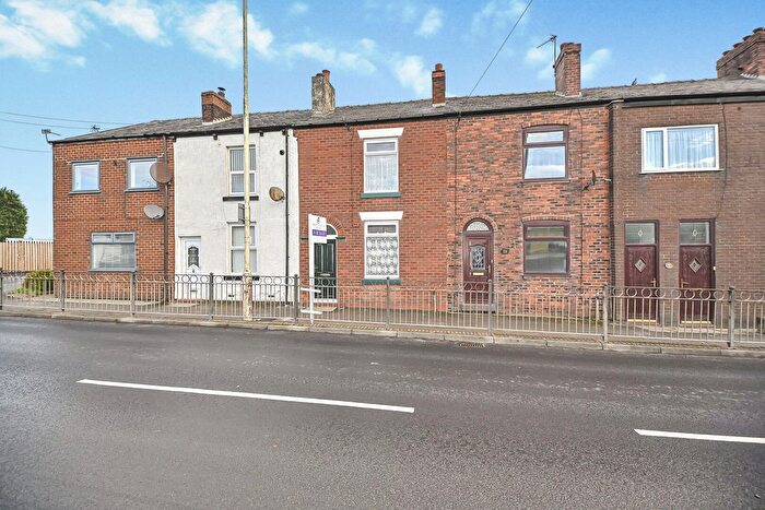 2 Bedroom Terraced House For Sale In Chorley Road, Westhoughton, Bolton, BL5