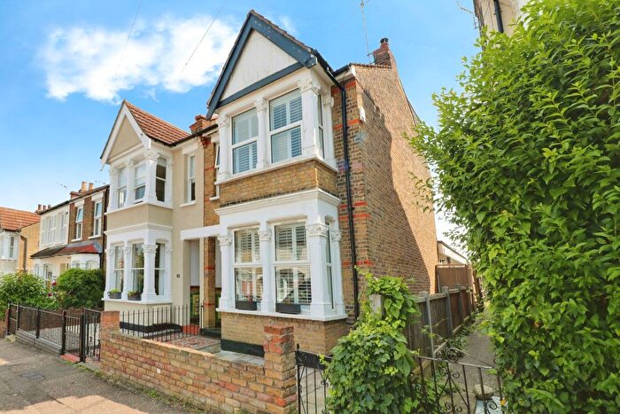 3 Bedroom Semi Detached House To Rent In Lymington Avenue, Leigh-On-Sea, SS9