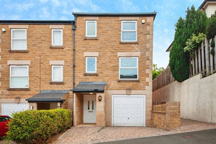 4 Bedroom Semi-Detached House For Sale In Thrush Street, Sheffield, S6