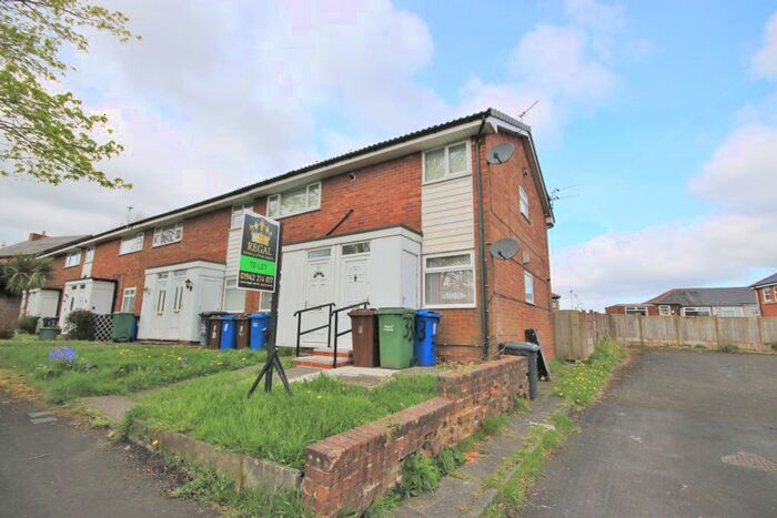 2 Bedroom Flat To Rent In Silverdale Road, Orrell, Wigan, WN5