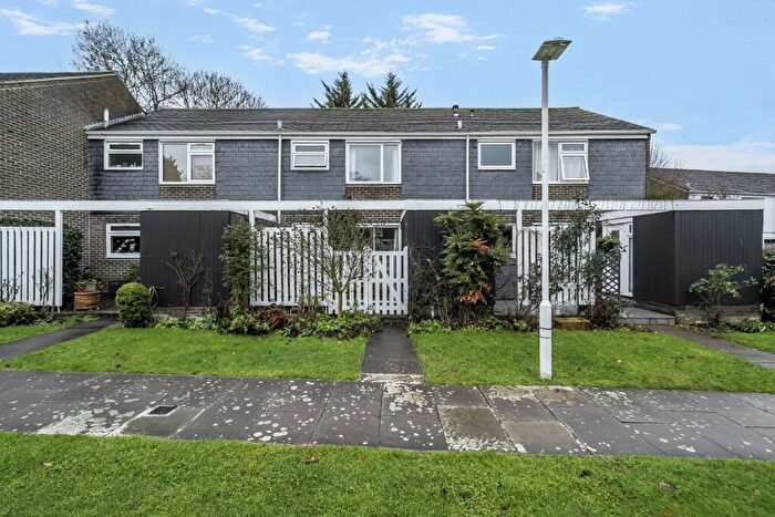 3 Bedroom Terraced House For Sale In Edinburgh Gardens, Windsor, SL4