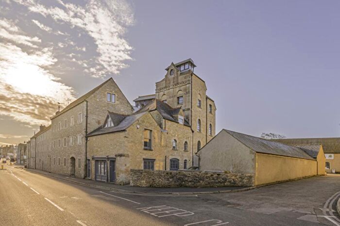 2 Bedroom Apartment For Sale In Helena Court Hampton Street, Tetbury, Gloucestershire, GL8
