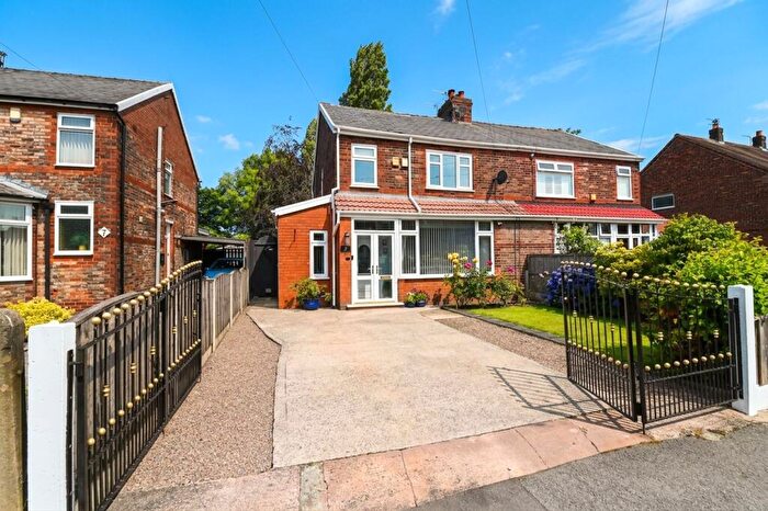 3 Bedroom Semi-Detached House For Sale In Malcolm Avenue, Swinton, M27