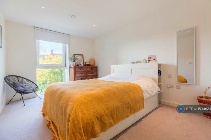 1 Bedroom Flat To Rent In Devan Grove, London, N4