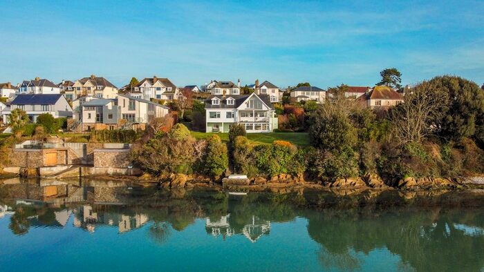 4 Bedroom Detached House For Sale In Embankment Road, Kingsbridge, TQ7