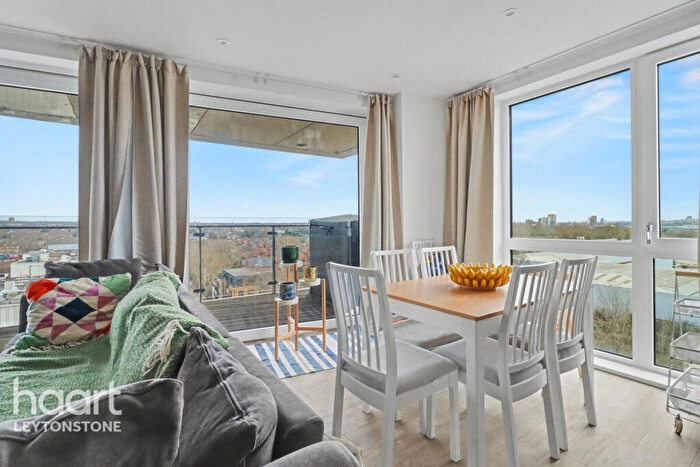 2 Bedroom Apartment For Sale In Beck Square, London, E10