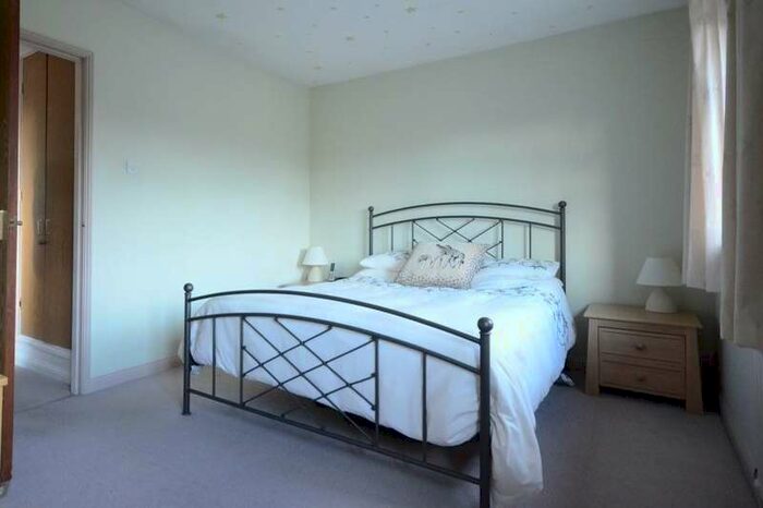 3 Bedroom End Of Terrace House To Rent In Habershon Drive, Frimley, GU16