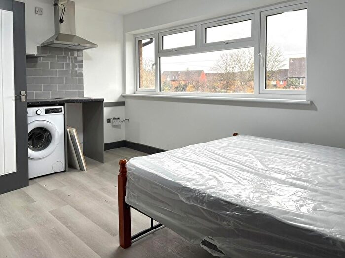 1 Bedroom Studio To Rent In Conway Road, Whitton, TW4
