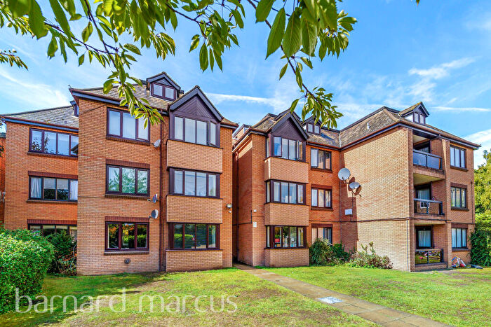 2 Bedroom Flat To Rent In Coombe Lane West, Kingston Upon Thames, KT2