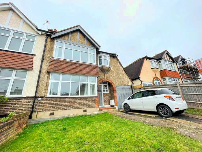 3 Bedroom Semi-Detached House To Rent In The Ridings, Surbiton, KT5