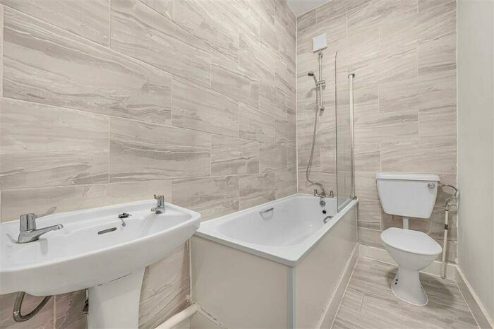 2 Bedroom Flat For Sale In Cranhurst Road, NW2
