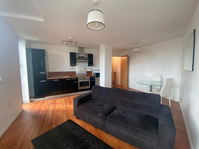2 Bedroom Flat To Rent In Mann Island, Liverpool, L3