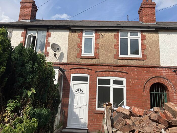 3 Bedroom Semi-detached House To Rent In Greets Green Road, West Bromwich, B70