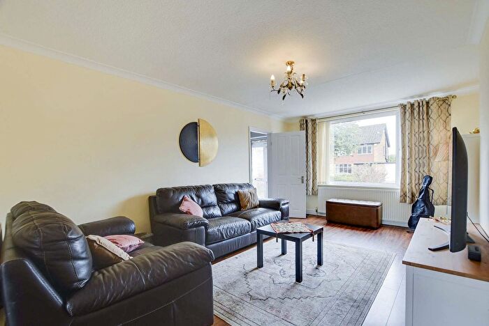 3 Bedroom Semi-detached House For Sale In Fairstone Hill, Oadby, Leicester, LE2