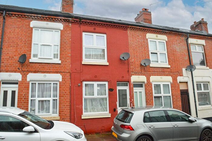 2 Bedroom Terraced House For Sale In Roslyn Street, Highfields, Leicester, LE2