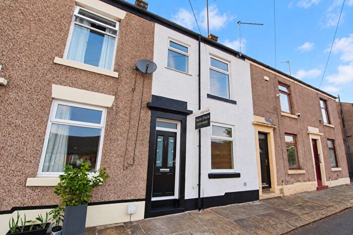 3 Bedroom Terraced House For Sale In Filey Street, Rochdale, OL16