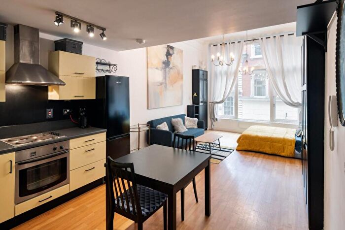 Apartment To Rent In Essex House, Temple Street, Birmingham, B2