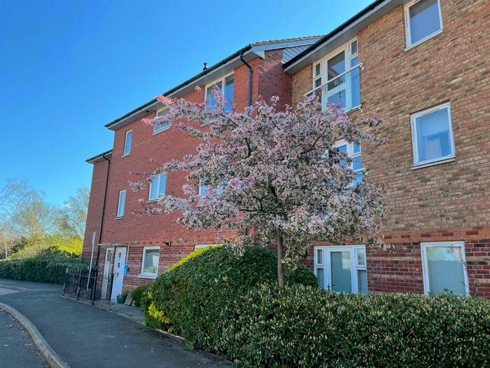 2 Bedroom Apartment To Rent In Yorkshire Close, Bletchley, Milton Keynes, MK3