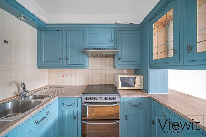 1 Bedroom Flat To Rent In Warwick Way, Pimlico, London, SW1V