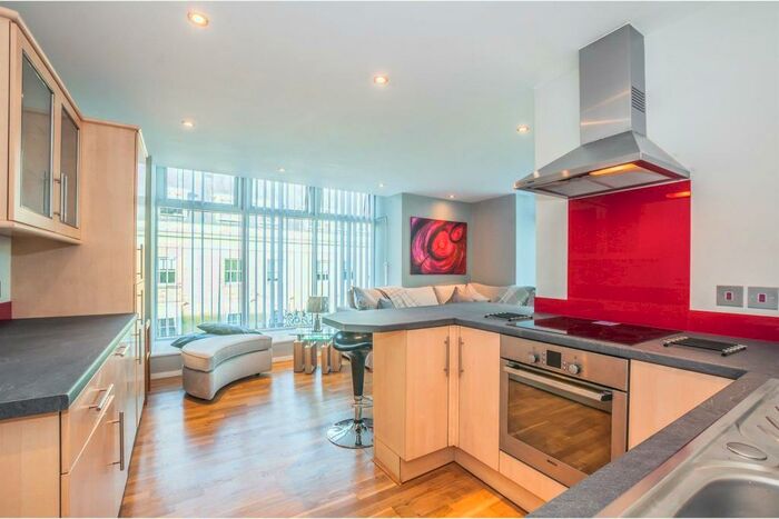 2 Bedroom Apartment To Rent In St Ives Road, Maidenhead, SL6