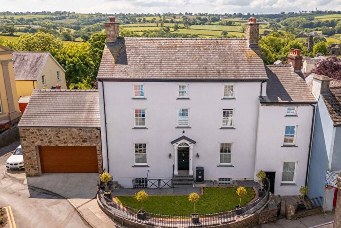 8 Bedroom Link Detached House For Sale In St. James Street, Narberth, SA67