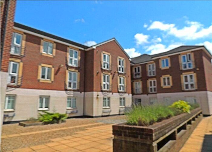 2 Bedroom Flat For Sale In Brighton Road, Purley, CR8