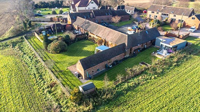 4 Bedroom Barn Conversion For Sale In The Old Stables, Slateley, Tamworth, B78