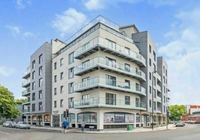 1 Bedroom Flat To Rent In Royal Cresent Appartments, Royal Cresent Road, Southampton, SO14