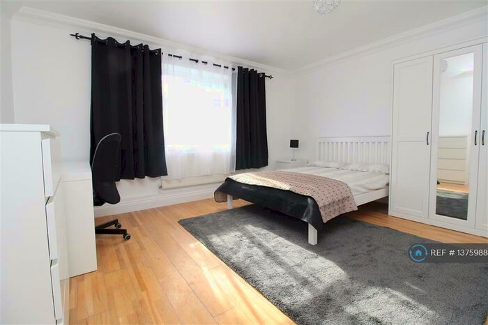 3 Bedroom Flat To Rent In Magnolia Drive, Colchester, CO4