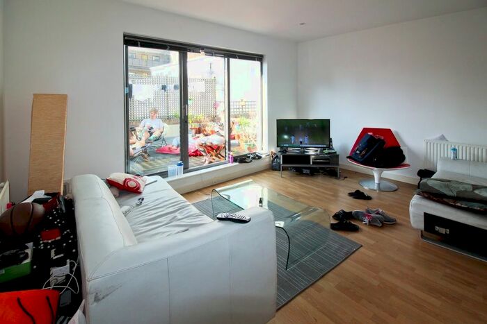 4 Bedroom Flat To Rent In Palmers Road, London, E2