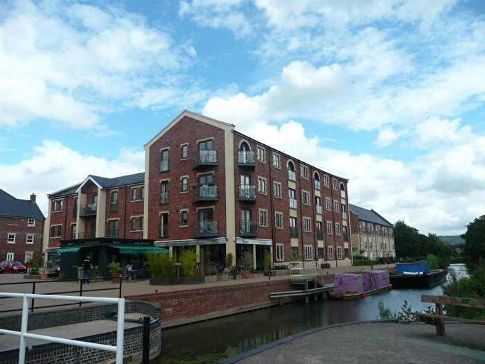 2 Bedroom Apartment To Rent In Greenaways, Ebley Wharf, Stroud, GL5