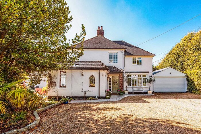 5 Bedroom Detached House For Sale In Limes Lane, Buxted, TN22