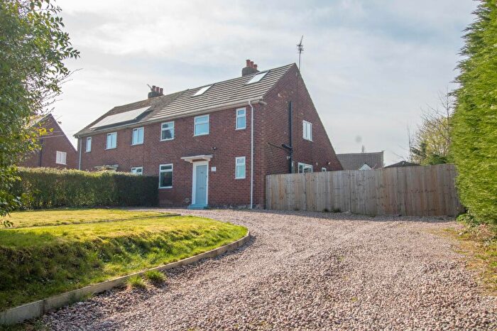 3 Bedroom Semi Detached House For Sale In School Lane, Mickle Trafford, Chester, CH2