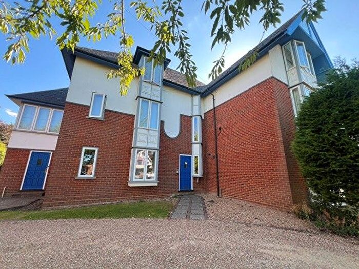 1 Bedroom Flat To Rent In South Canterbury Road, Canterbury, CT1