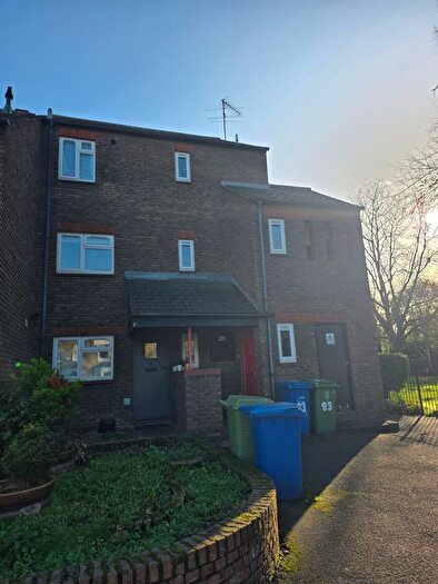 1 Bedroom Flat To Rent In Gomm Road, Canada Water, SE16