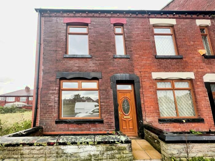 3 Bedroom End Of Terrace House To Rent In London Road, Oldham, Greater Manchester, OL1