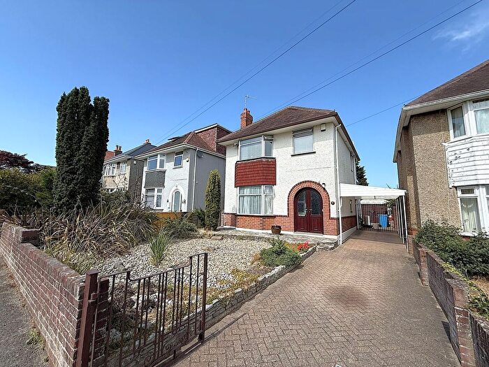 3 Bedroom Detached House For Sale In Gorsehill Road, Oakdale, Poole, BH15