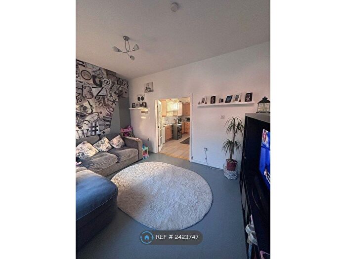 3 Bedroom End Of Terrace House To Rent In Wasdale Street, Castleton, OL11