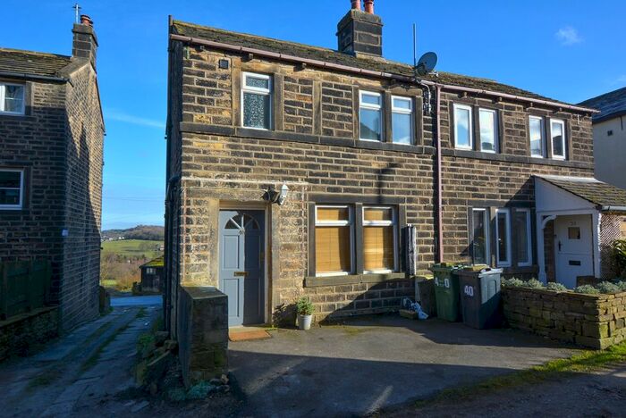 2 Bedroom Semi-Detached House To Rent In St Georges Road, Scholes, Holmfirth, HD9