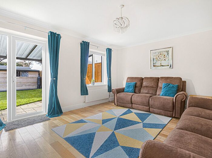 3 Bedroom Semi-Detached House For Sale In Warmans Close, Wantage, OX12